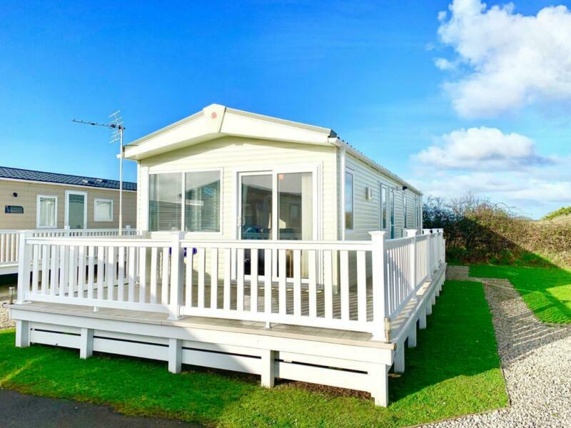 Caravan Holiday Home in Bude, Cornwall, caravan for sale with decking, lodge in Bude, Cornwall
