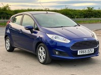 FORD FIESTA ZETEC 5dr WITH AIRCON AND ALLOY WHEELS