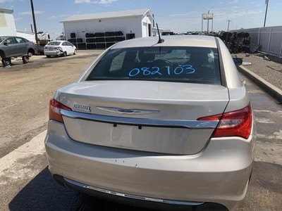 Trunk/Hatch/Tailgate Sedan Fits 11-14 200 610091