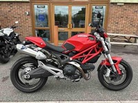 Ducati Monster 696