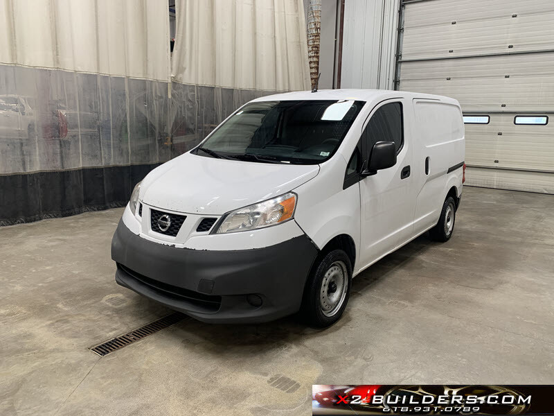 2017 Nissan NV200 S  Salvage, Rebuilder, Repairable 720385