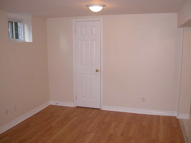 2 Bedroom Basement Apt Bright Sunlight Scarb Golf
