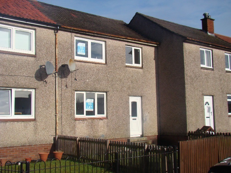 To Let Kane Street, Renton, West Dunbartonshire in Dumbarton, West