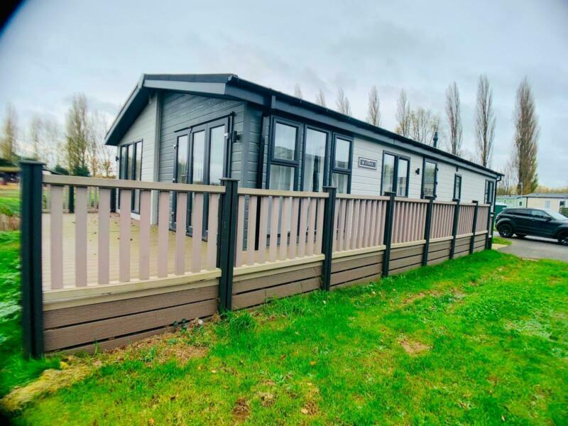 LUXURY LODGE FOR SALE WITH LAKE VIEW ON BILLING AQUADROME CALL 07495 668377 in Northampton