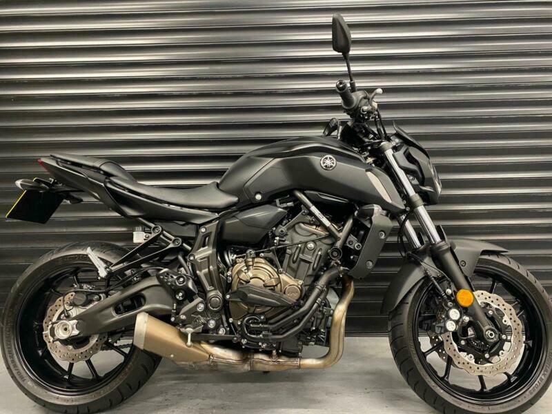 yamaha mt 07 all black