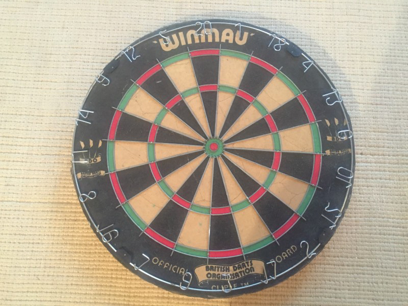 Winmau British Darts Association Official Dart Board. Great condition