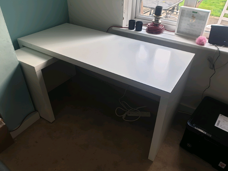 IKEA white desk nearly new! in Swindon, Wiltshire Gumtree