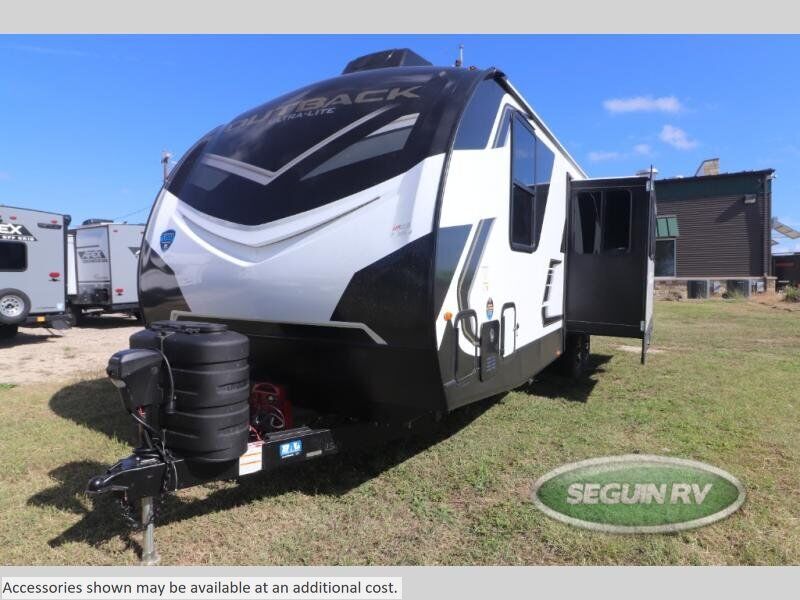 Owner 2024 Keystone Outback Ultra-Lite for sale!