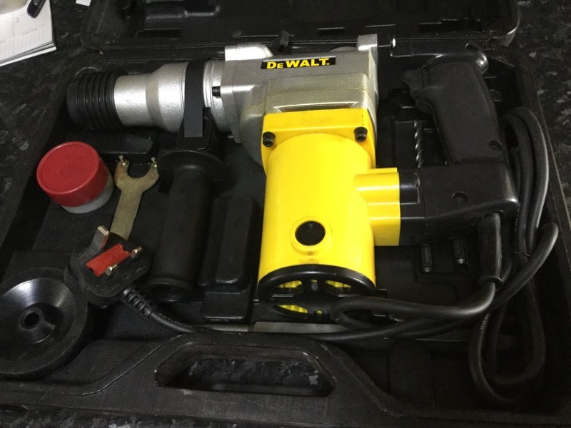 Dewalt sds hammer drill chisel in Birstall, Leicestershire Gumtree
