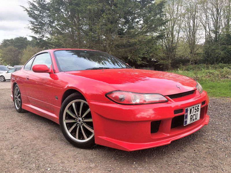 Nissan skyline s15