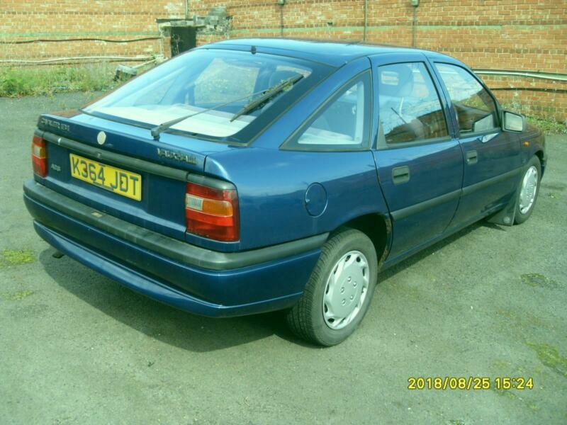 CLASSIC VAUXHALL CAVALIER 1.8cc..RARE AUTO..1993..BLUE..5 DOORS..FULL