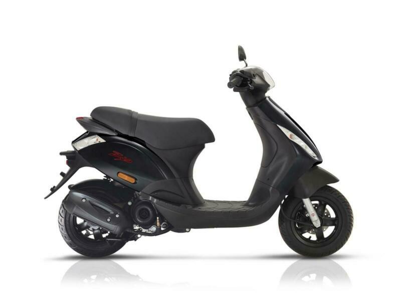 Piaggio Zip 50cc 4 stroke moped scooter in Barnsley, South Yorkshire