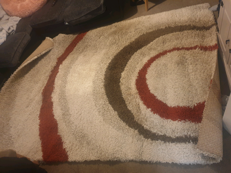 Ivy and red dunelm rug in Bournemouth, Dorset Gumtree