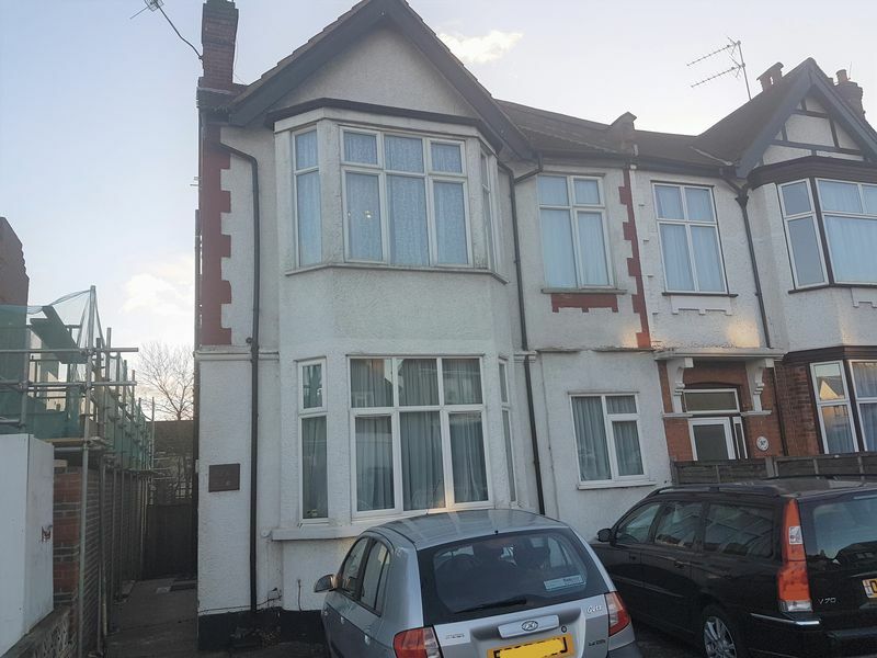3 bedroom flat in Finchley Lane, London, NW4 in Hendon, London Gumtree