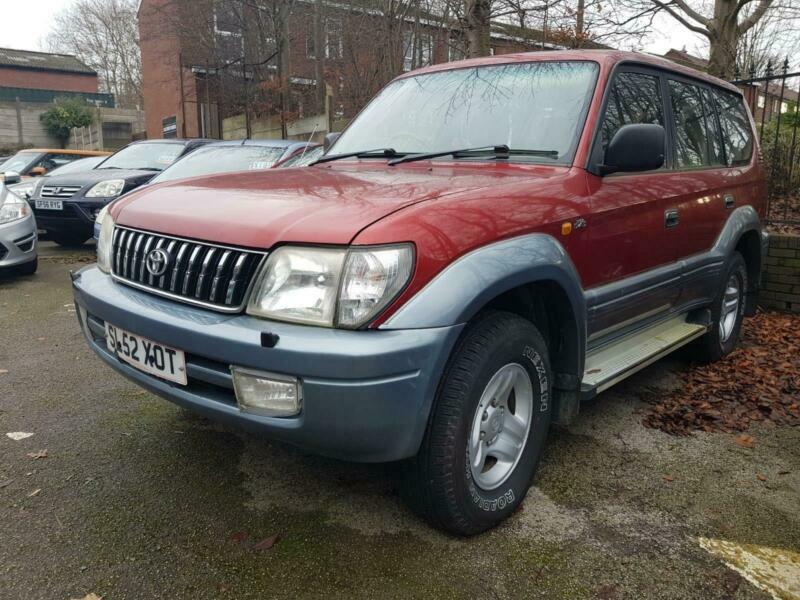 Toyota Land Cruiser Colorado 3.0 D4D GX 5dr (8 Seat) in Hyde