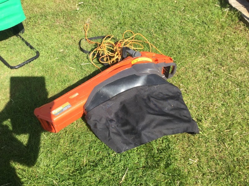 flymo 2700 garden vac