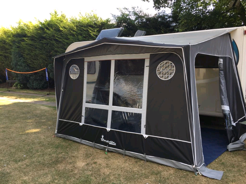 Isabella awning magnum 250 coal in Countesthorpe, Leicestershire