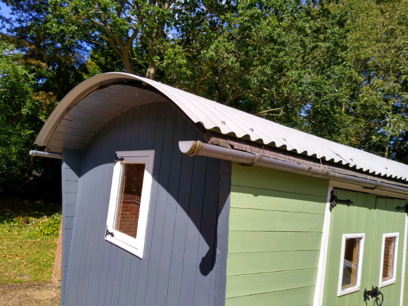 Corrugated zinc coated Shepherd's hut roof with mounting seals in