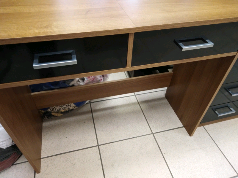 Dressing table and mirror | in Andersonstown, Belfast | Gumtree