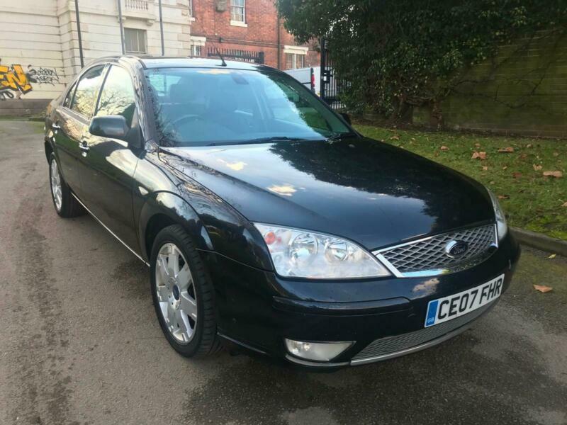Black mondeo ford
