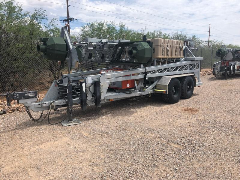 米軍　実物　ANTENNA MAST BASE 送料無料 Comet Antennas CA-2X4SRB Broadband VHF/UHF Mobile Antenna