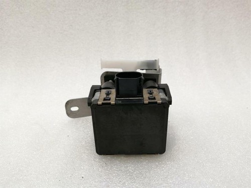 TESLA MODEL X P100D Distronic Autopilot module 1057551-00-B Distance Sensor