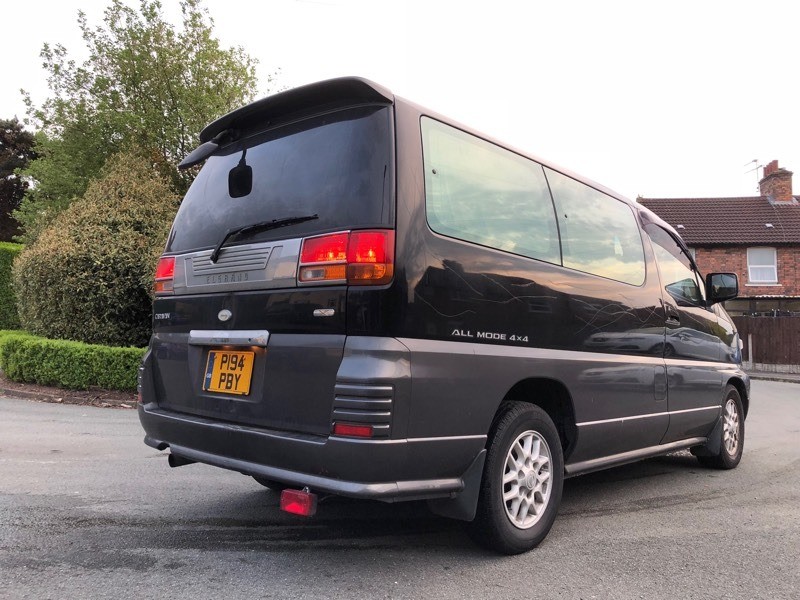 Nissan elgrand 3