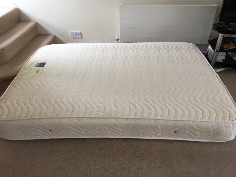 Imperial Memory Foam Mattress by Palatine Beds Excellent Condition