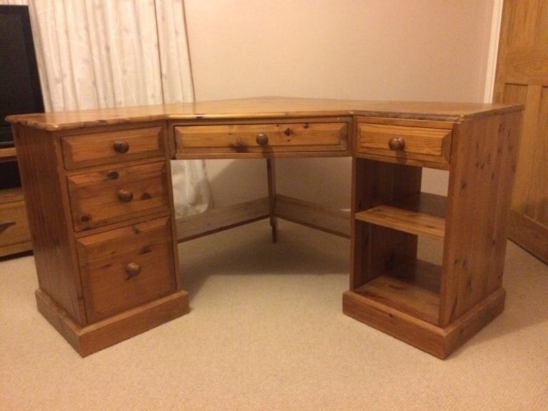 Pine corner desk 1 open pedestal and 1 drawer pedestal with a built