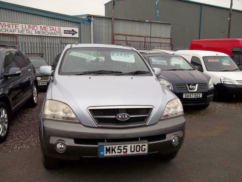 Kia Sorento 2.5CRDi XE in light blue over grey fab order great tower