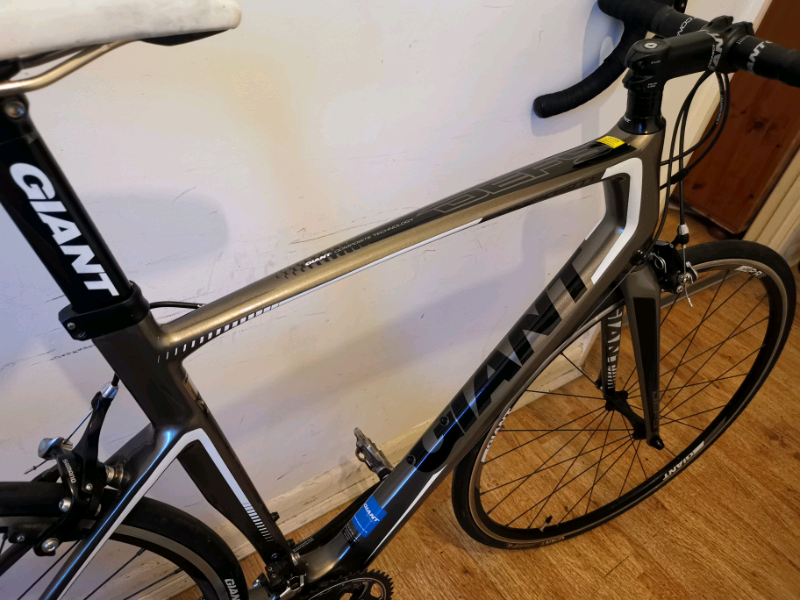 Giant defy advanced 2, full carbon road bike,large frame, full service