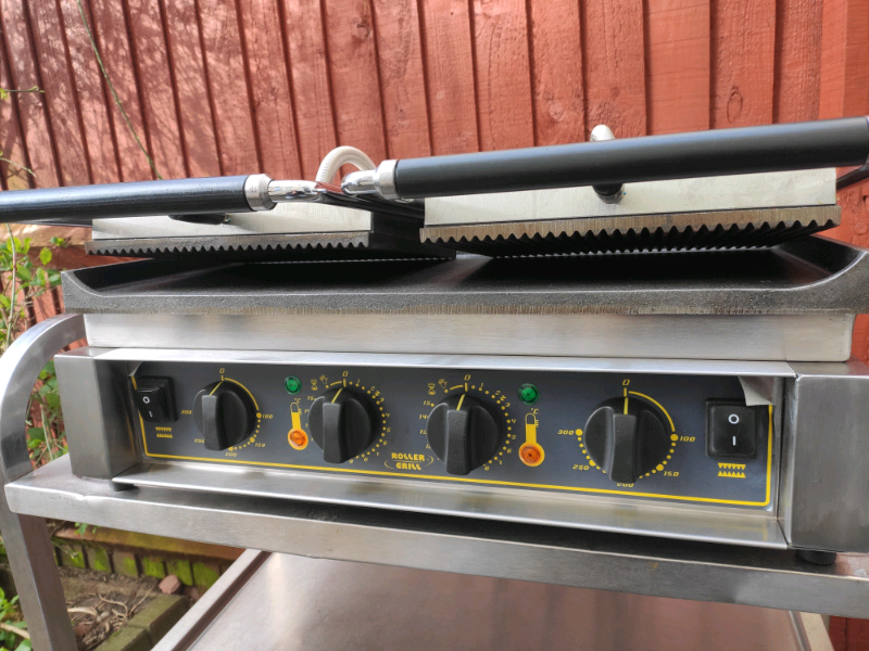 Commercial electric Roller Grill panini press, contact grill in