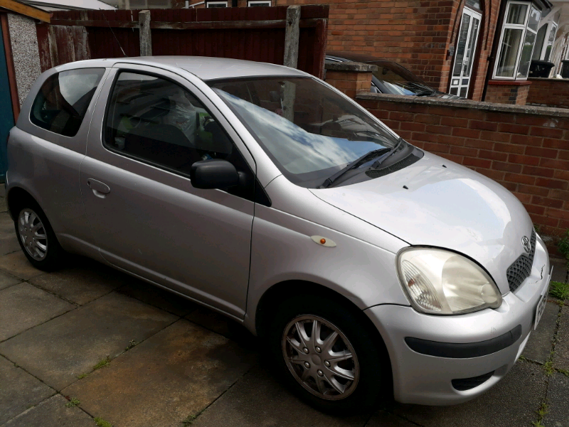 Toyota yaris 2004