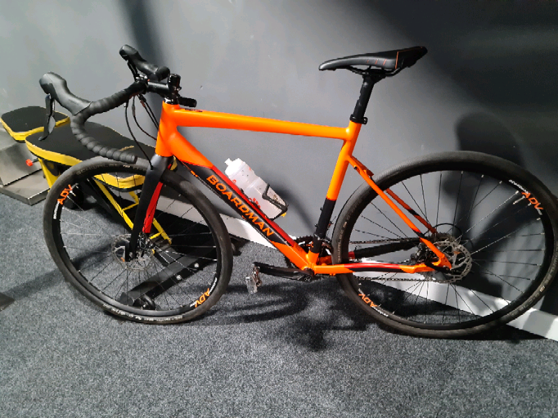 boardman adv 8.6 mens adventure bike review