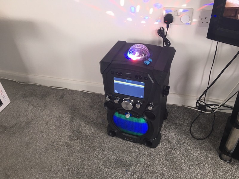 Singing Machine SDL9035 Carnaval Karaoke in Portsmouth, Hampshire