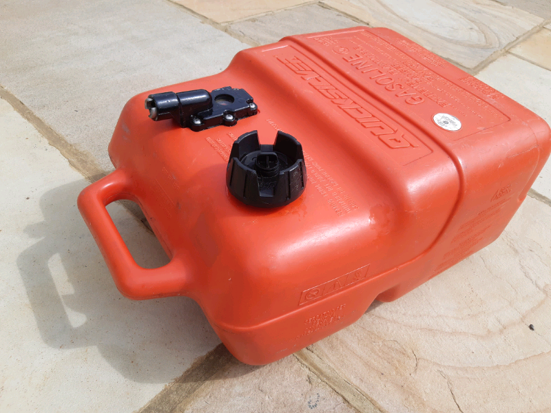 Boat outboard quicksilver 25 l fuel tank in Odiham, Hampshire Gumtree