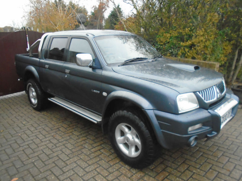 Mitsubishi l200 2005