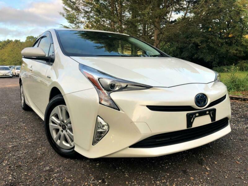 FRESH IMPORT 2016 TOYOTA PRIUS 1.8 PETROL/ELECTRIC HYBRID SAT NAV,DVD