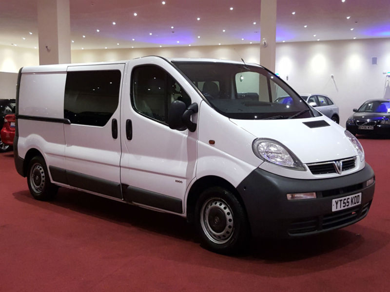 2005 VAUXHALL VIVARO 2900 LONG WHEEL BASE CREW VAN 6 SEATER in Luton