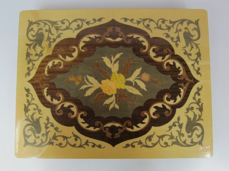 PAIR OF RARE VINTAGE ITALIAN SURRIENTO JEWELRY STORAGE END TABLE MUSIC BOXES