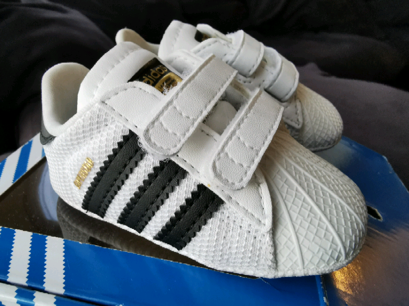 Adidas baby shoes trainers size 1k superb condition with box in