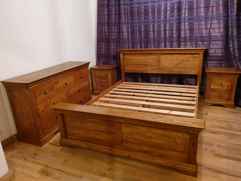 Solid oak bedroom furniture set restored in excellent condition | in