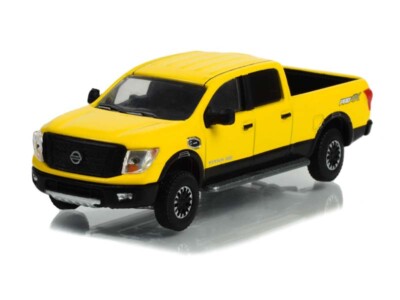 2018 Nissan Titan XD Pro-4X - Diecast 1:64 Scale Model - Greenlight 35250E~