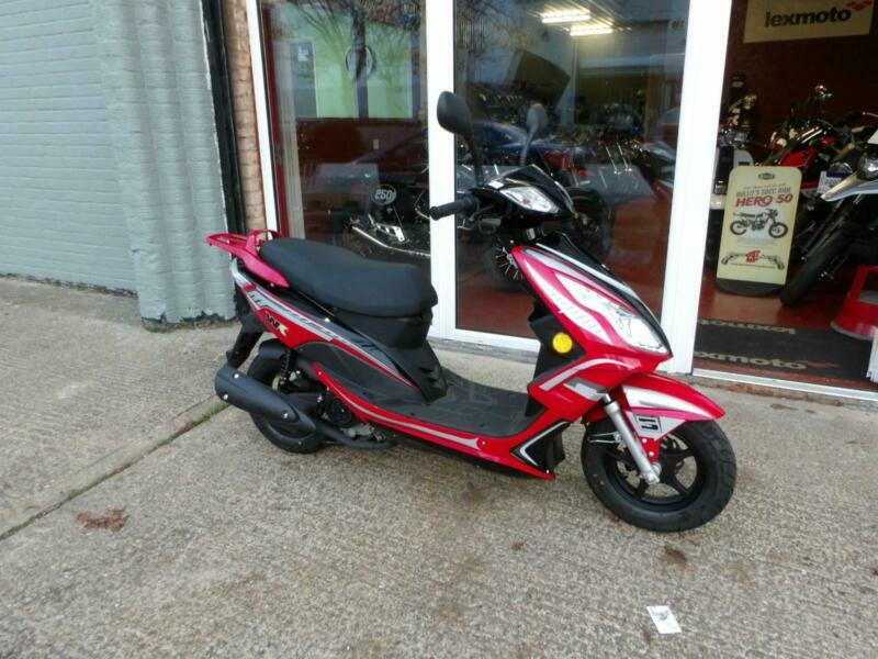WK Bikes TTR 50 49cc EFi scooter moped in Wolverton, Buckinghamshire