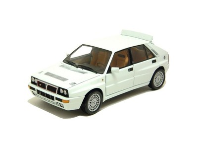 Kyosho 1/18 lancia delta integrale Evo.2 bianca modellino apribile
