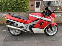 1989 Kawasaki ZX-10 (ZX1000-B1) 997cc