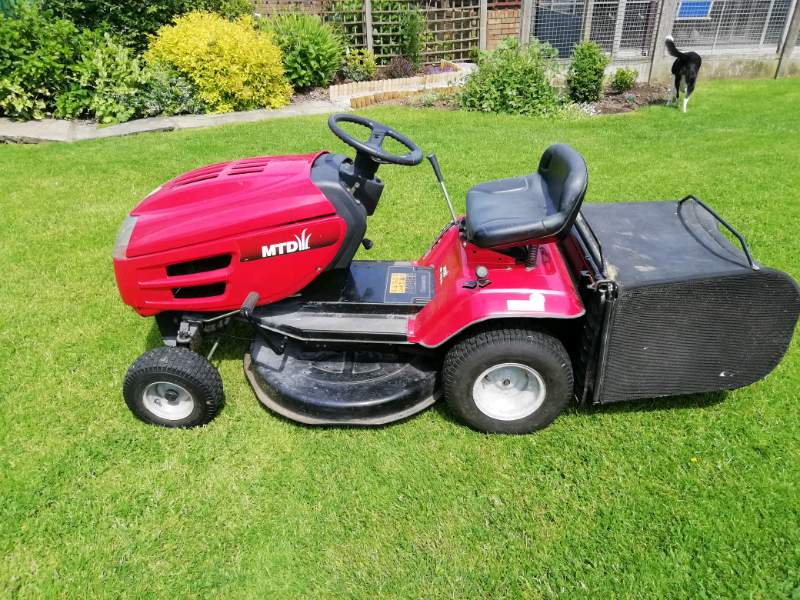 MTD RH115B 2014 sit on lawn mower in Ewloe, Flintshire Gumtree