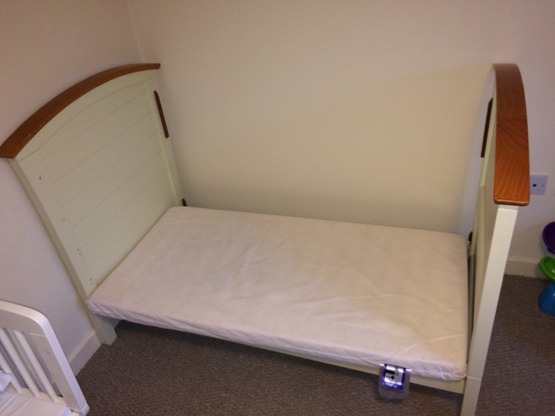 Toys R Us Henley Cotbed And Changing Table In Rogerstone