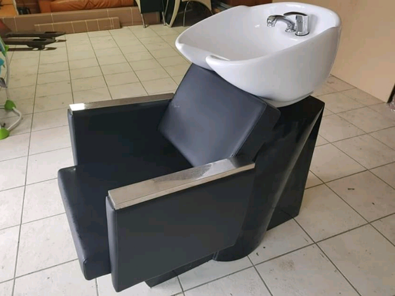 SOLD HAIRDRESSING BACK WASH BASIN SINK AND CHAIR HAIR SALON BARBERS in Holbeach, Lincolnshire