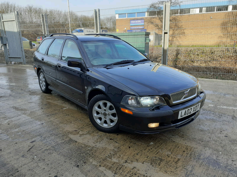 Volvo v40 2002